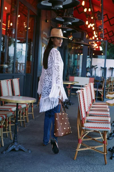 Look 50